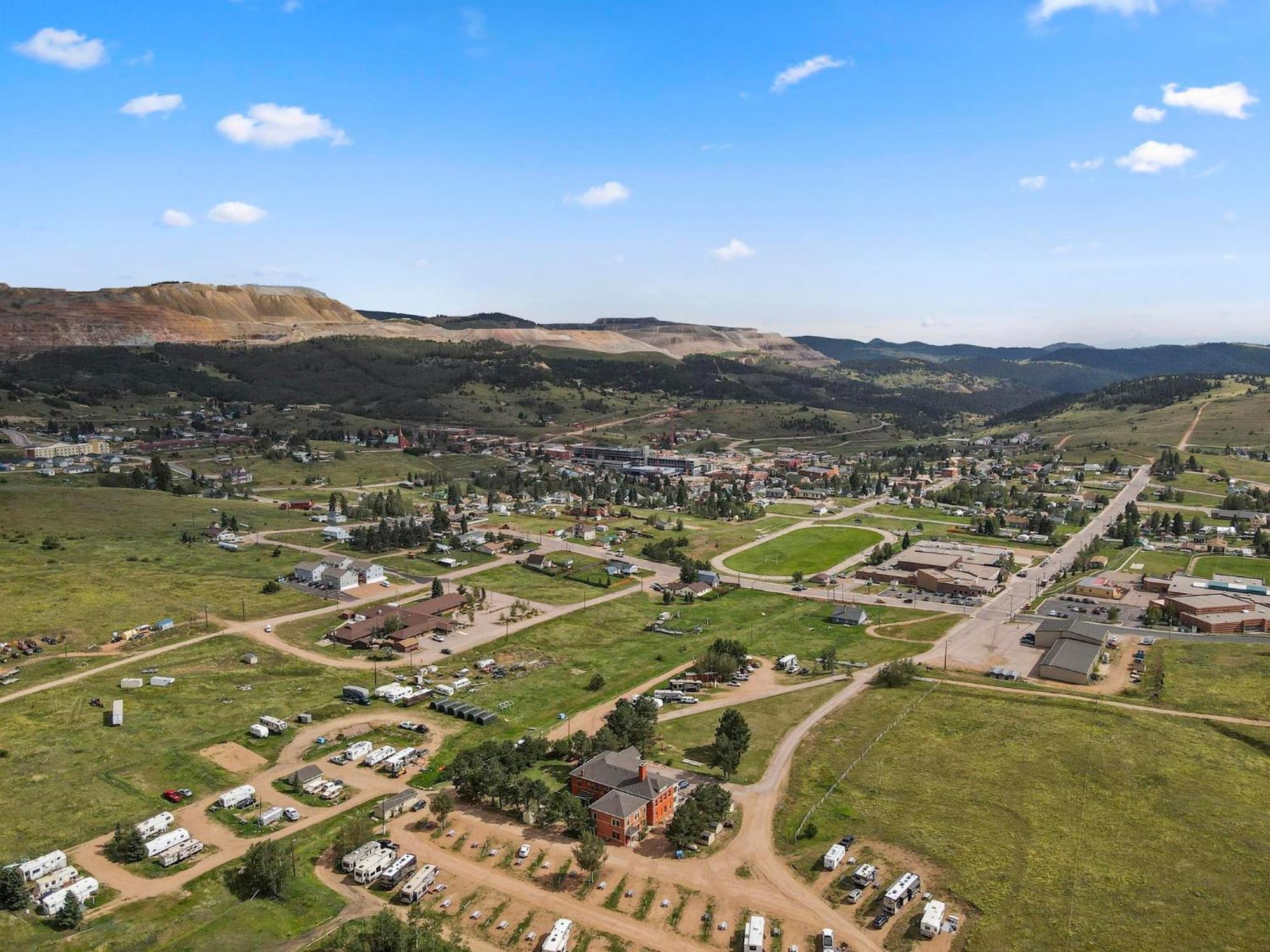 Cripple Creek Hospitality House & Travel Park Hotel Exterior photo